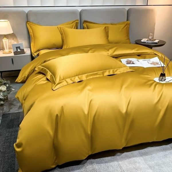 Постільна білизна GOLDEN Premium Сатин однотон MERISET - Сімейний на резинці 550560 фото