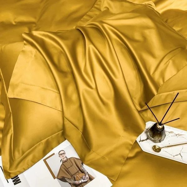 Постільна білизна GOLDEN Premium Сатин однотон MERISET - Сімейний на резинці 550560 фото
